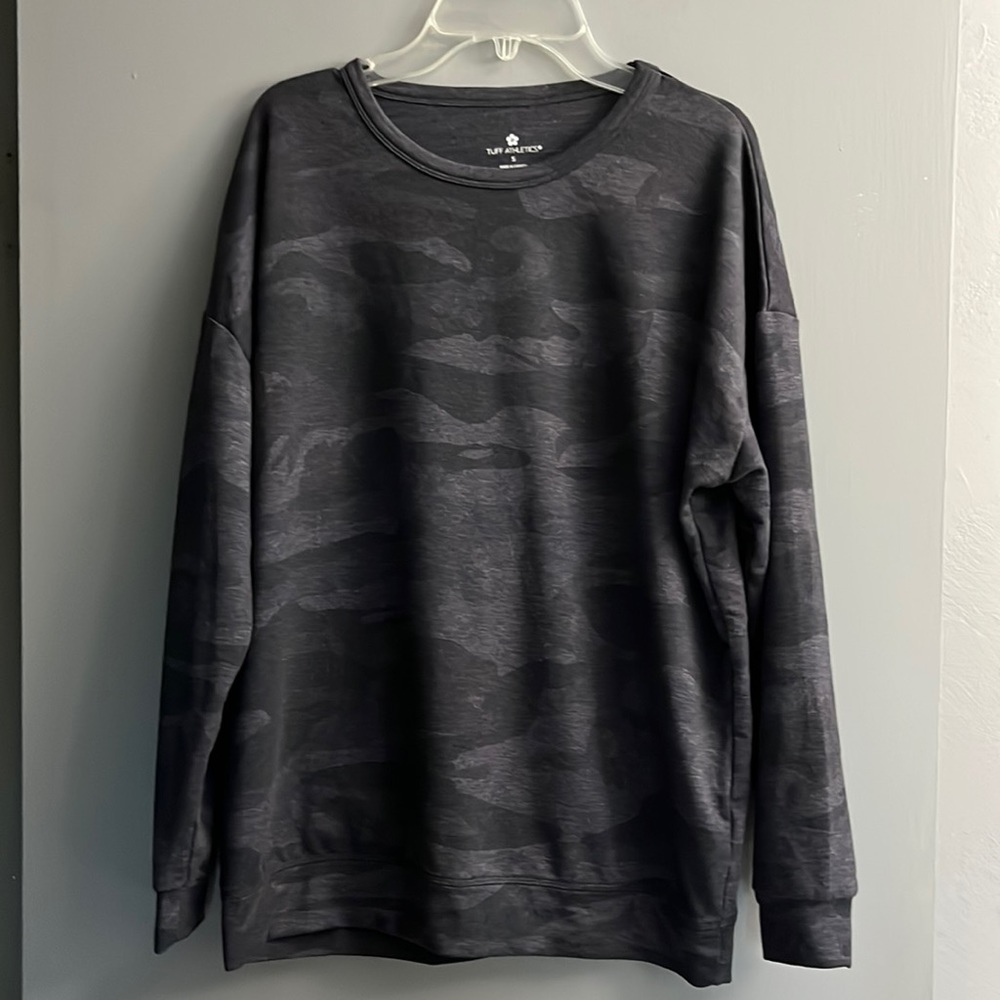 Tuff Athletics Long Sleeve T-Shirt, Black & Gray Camo Print, Round neck, Size S